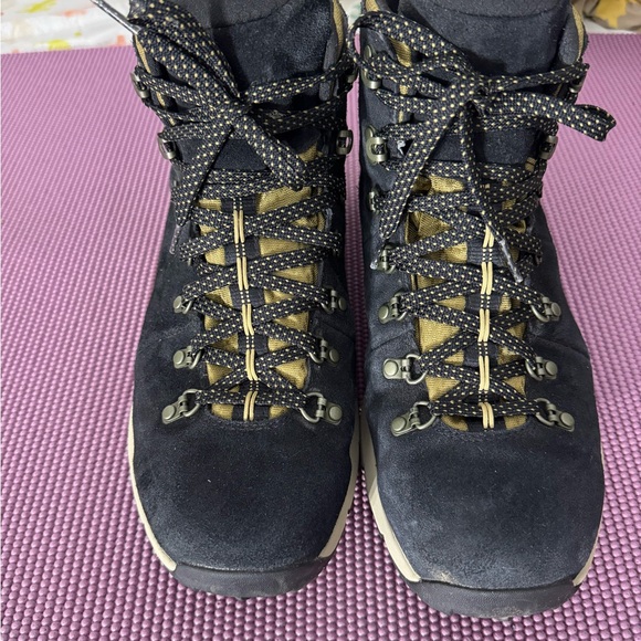Danner Black and Tan Lace Up Boots - Picture 1 of 6